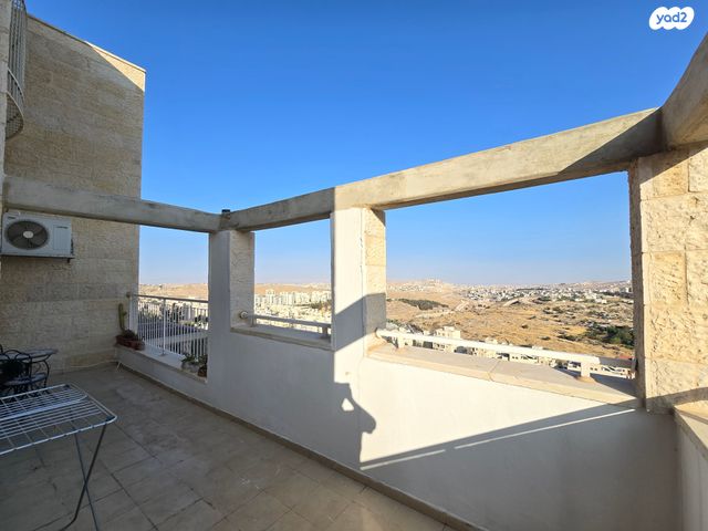 דירה, זאב פלק, חומת שמואל, הר חומה, ירושלים