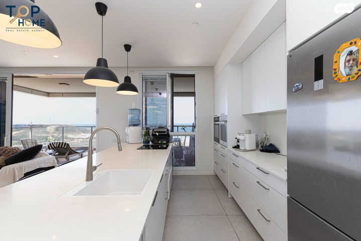 דירה, אהוד מנור, עיר ימים, נתניה