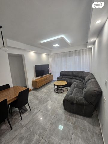 דירה, גבעת התחמושת 4, קרית שרת מערב, חולון