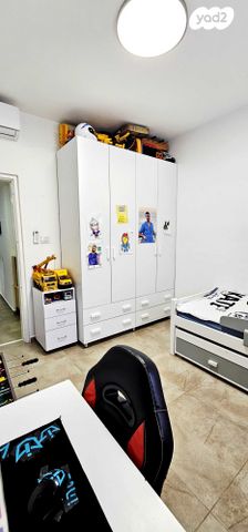 דירה, הרב בן ציון אבא שאול, שדרות