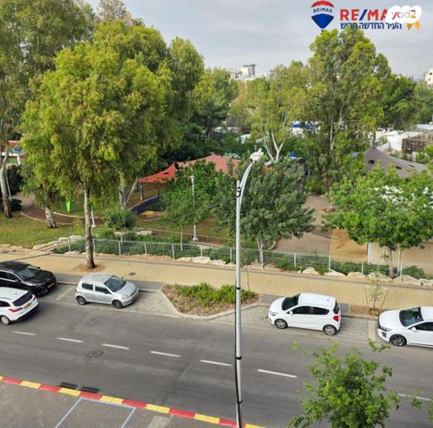 דירה, אתרוג, חריש