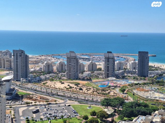 שדרות ירושלים 14