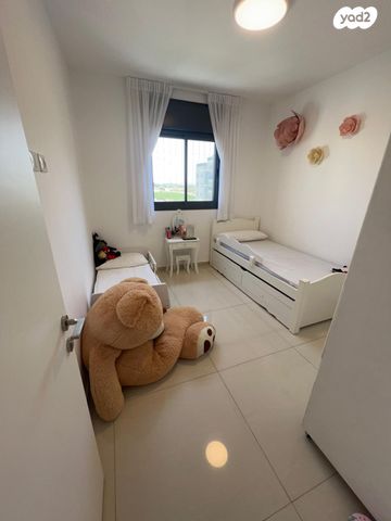 דירת גן, יונה צבי פיינשטיין, מישור הנוף, ראשון לציון