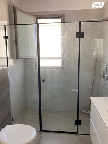 בית פרטי/ קוטג', האומץ, שרונה, כפר יונה