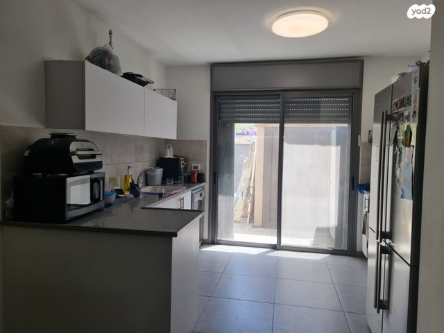 דירת גן, דרך האילנות, גדרה