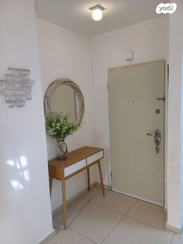 דירת גן, יונה צבי פיינשטיין, מישור הנוף, ראשון לציון