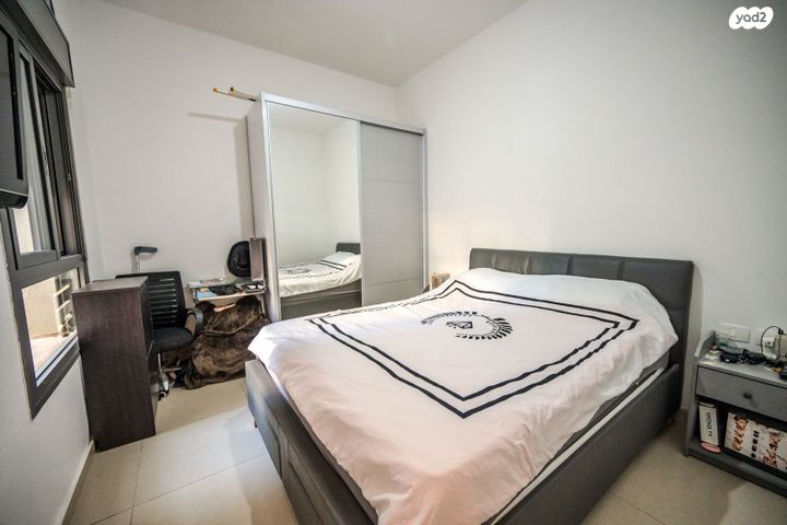 דירת גן, חריש