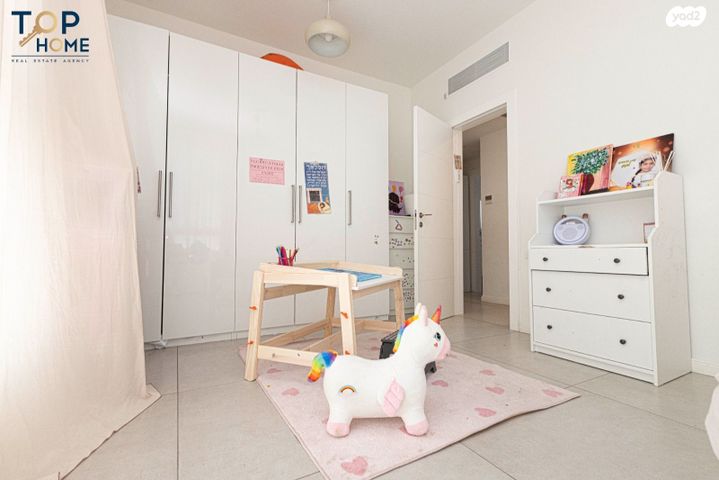 דירה, אהוד מנור, עיר ימים, נתניה