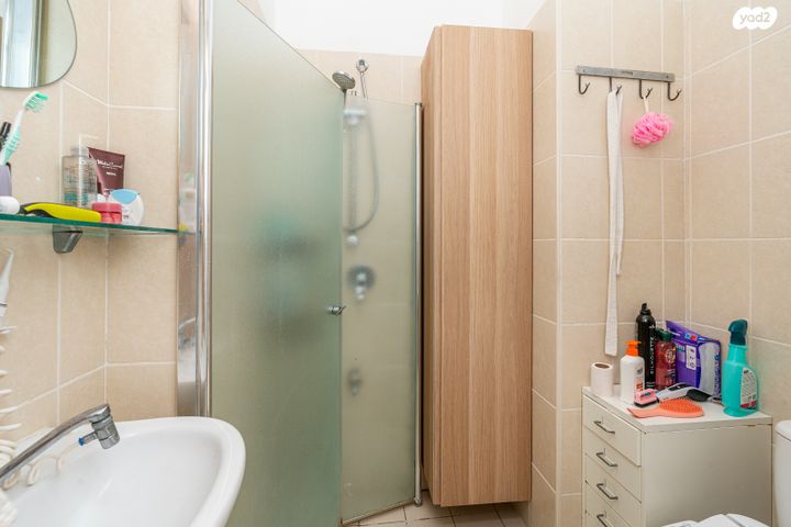 דירה, הרב נסים, חדרה