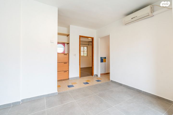 דירה, שבטי ישראל, חדרה