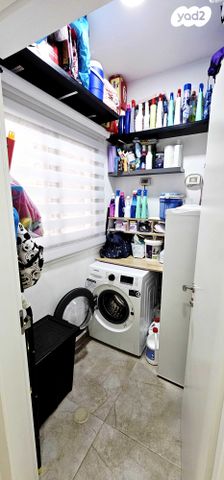 דירה, הרב בן ציון אבא שאול, שדרות