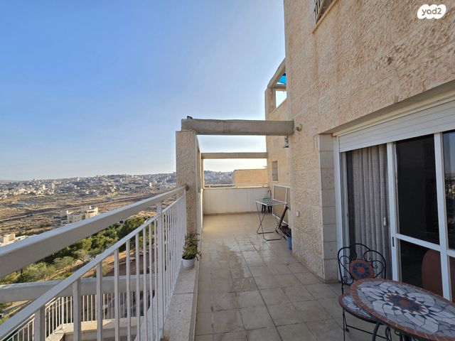 דירה, זאב פלק, חומת שמואל, הר חומה, ירושלים