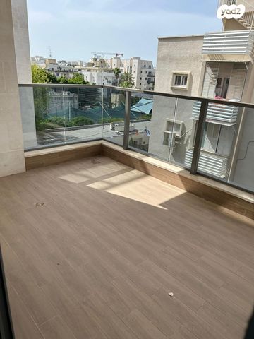 דירה, בורוכוב 23, נווה דוד רמז, רעננה