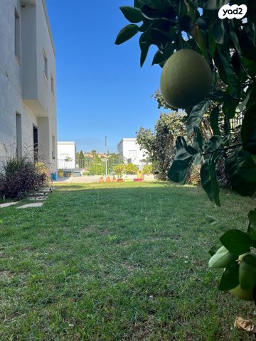 דו משפחתי, אלוף הרב גורן, פסגות אפק, ראש העין