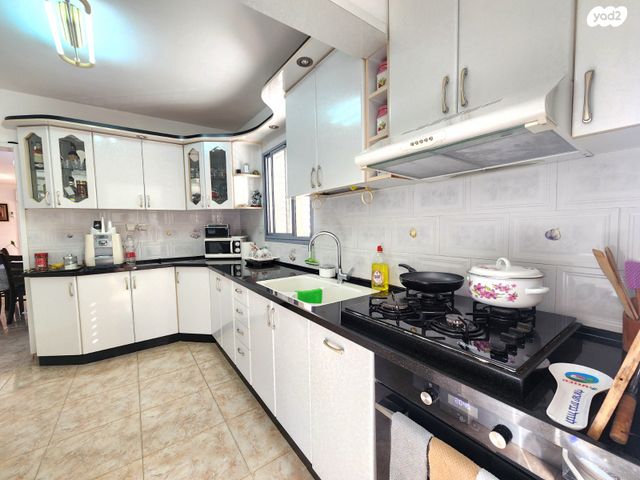 גג/ פנטהאוז, בן גוריון, שדרות