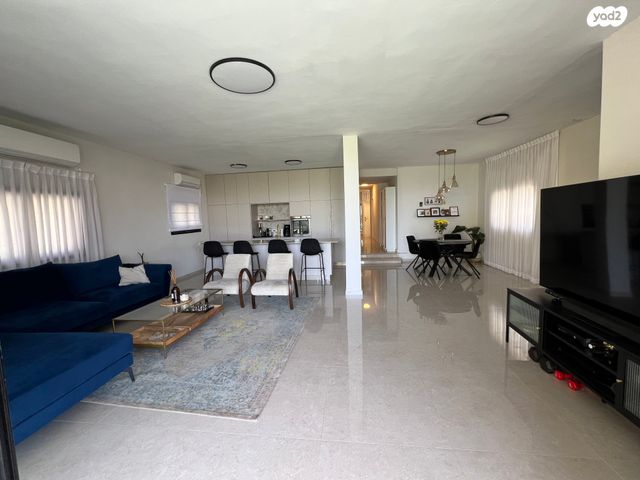 בית פרטי/ קוטג', עדעד, שאר העיר, עומר