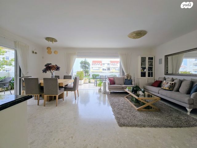 שרה אהרונסון 