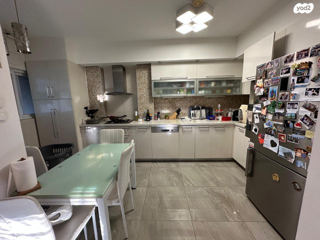 דירה, הלוטם, רמות יצחק, נשר