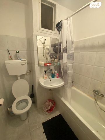 דירת גן, שמעון בר גיורא 18, שכונה ד', באר שבע