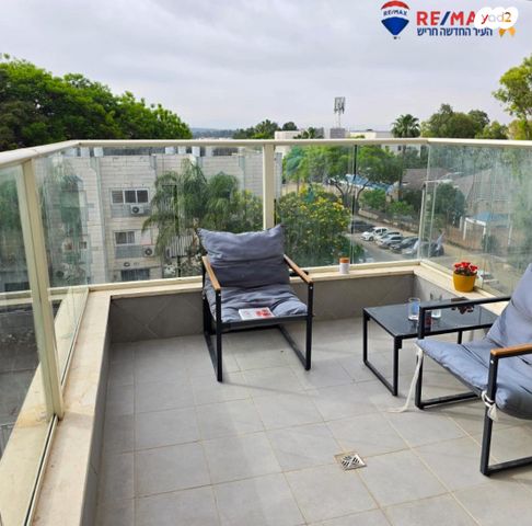 דירה, אתרוג, חריש