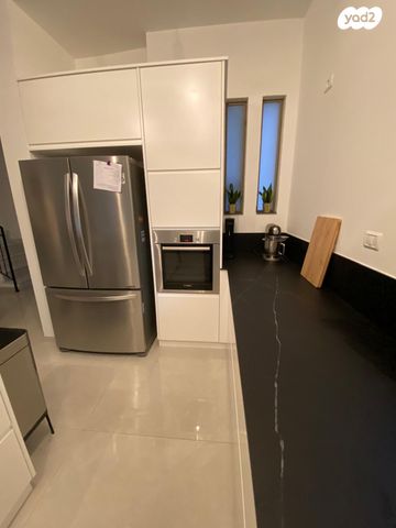 בית פרטי/ קוטג', האומץ, שרונה, כפר יונה