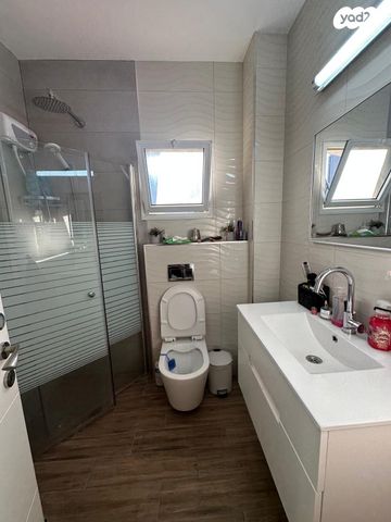 דירה, הלוטם, רמות יצחק, נשר