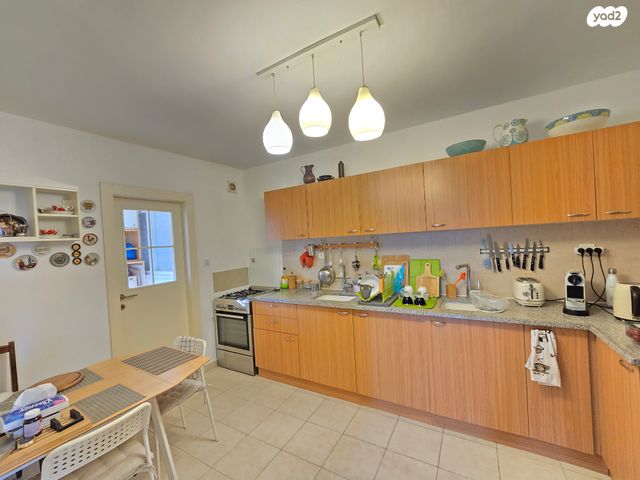 דירה, זאב פלק, חומת שמואל, הר חומה, ירושלים