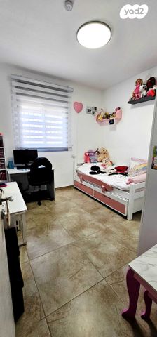 דירה, הרב בן ציון אבא שאול, שדרות