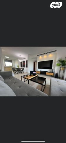 דירה, הפרחים, חריש