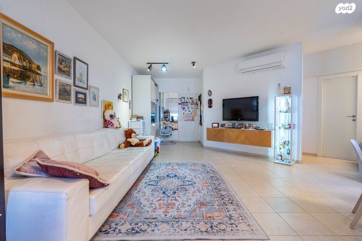 דירה, הרב נסים, חדרה