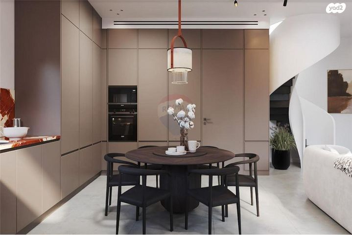 דירת גן, פרופ' שור 8, הצפון החדש - כיכר המדינה, תל אביב יפו