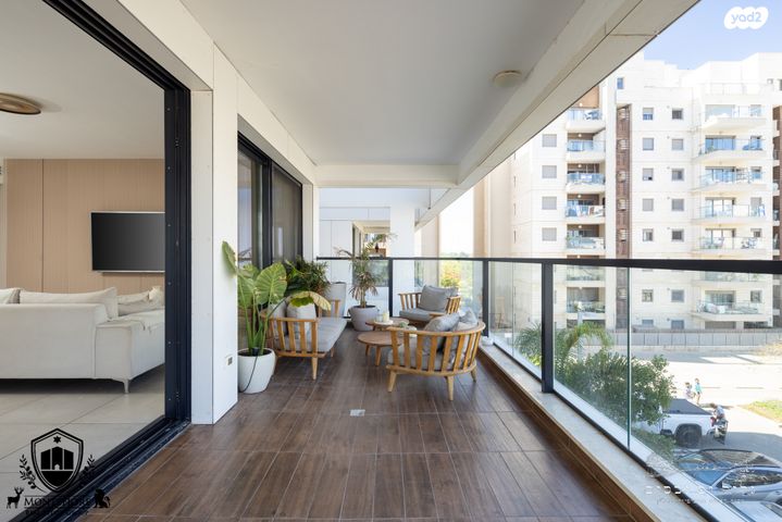 שלום רוזנפלד 