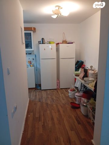 גג/ פנטהאוז, צמרות, גני אביב, לוד