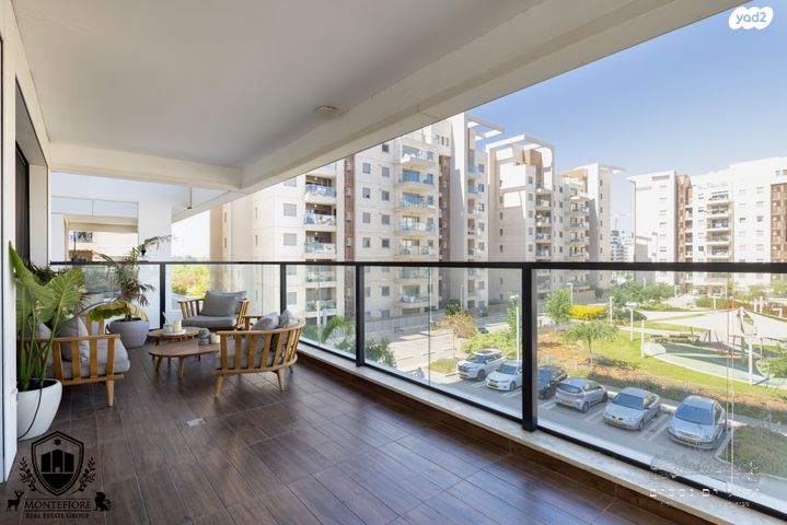 דירה, שלום רוזנפלד, גליל ים (מתחם הכוכבים), הרצליה