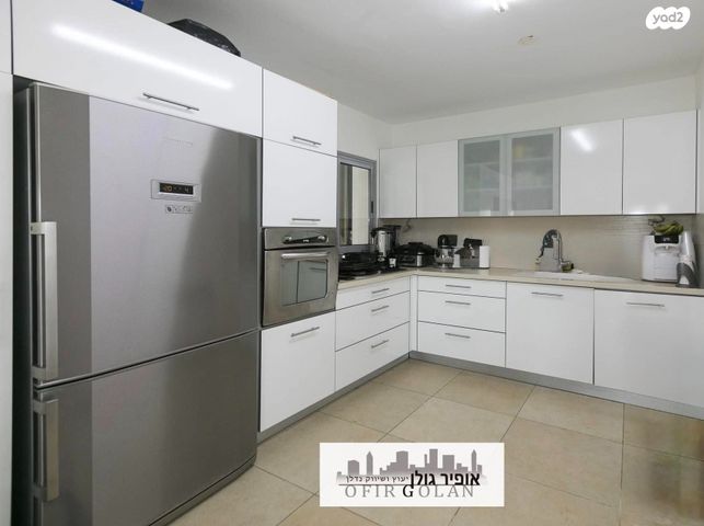 דירה, הרצליה