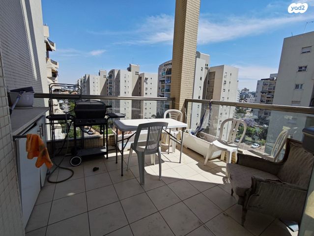 דירה, הצופים, נעורים, ראשון לציון