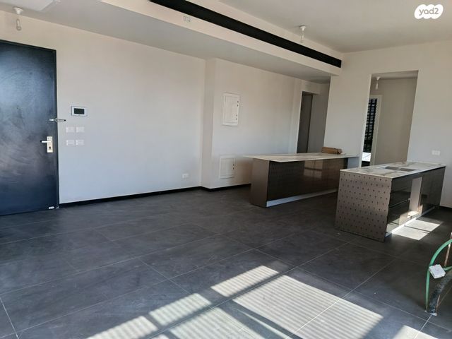 גג/ פנטהאוז, לוחמי גליפולי 19, יד אליהו, תל אביב יפו