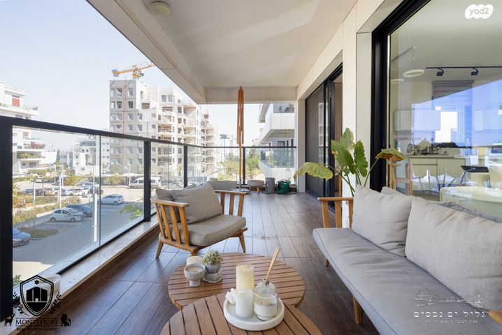 דירה, שלום רוזנפלד, גליל ים (מתחם הכוכבים), הרצליה