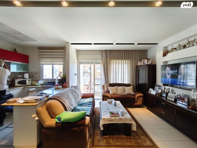 דירה, הצופים, נעורים, ראשון לציון