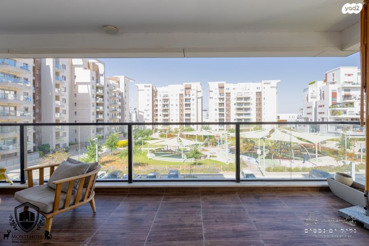 דירה, שלום רוזנפלד, גליל ים (מתחם הכוכבים), הרצליה