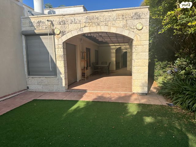 בית פרטי/ קוטג', נווה זיו