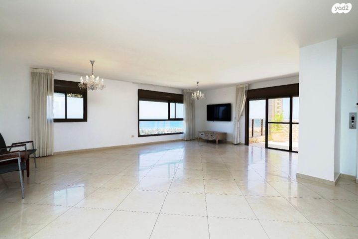 גג/ פנטהאוז, הצוללים, רובע ד', אשדוד