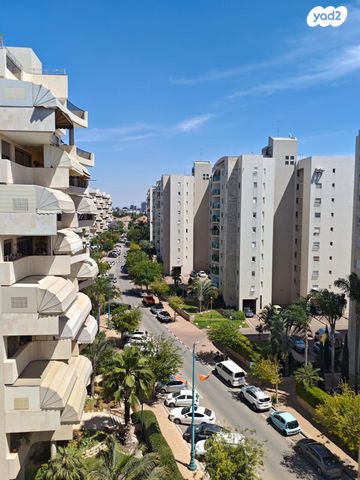 דירה, הצופים, נעורים, ראשון לציון