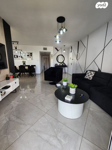 דירה, דב רונאל 13, נווה זאב, נאות אילן, באר שבע