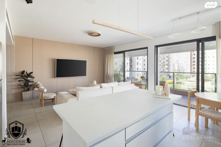 דירה, שלום רוזנפלד, גליל ים (מתחם הכוכבים), הרצליה