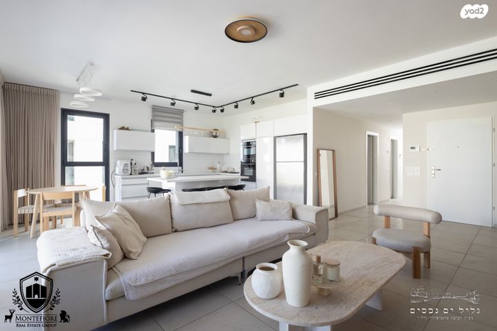 דירה, שלום רוזנפלד, גליל ים (מתחם הכוכבים), הרצליה