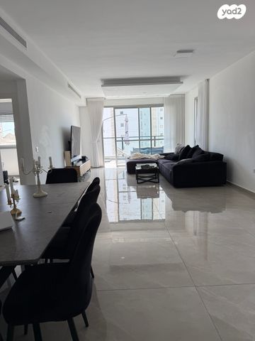 דופלקס, אוסישקין, מרכז העיר דרום, נתניה