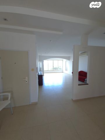 דירה, קלר, מרכז הכרמל, חיפה