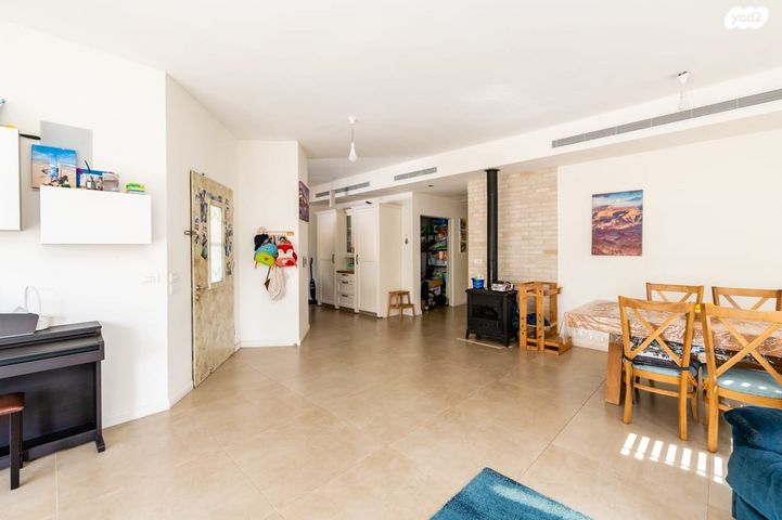 בית פרטי/ קוטג', הקורל, וורבורג, בנימינה גבעת עדה