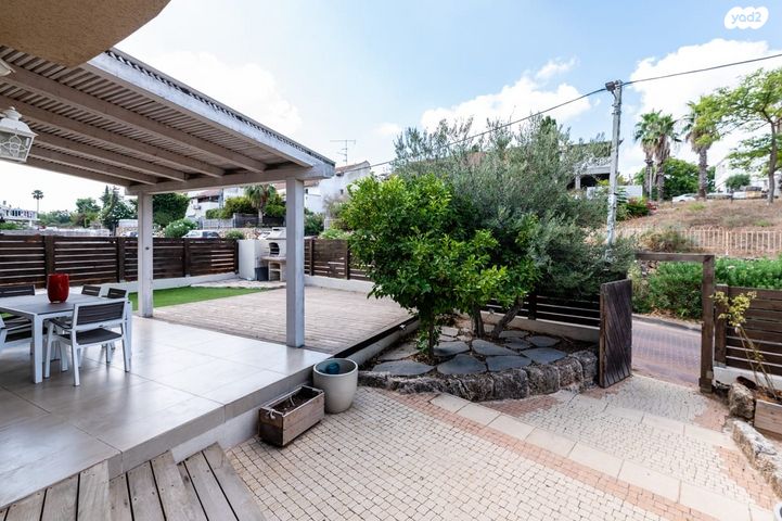 בית פרטי/ קוטג', הקורל, וורבורג, בנימינה גבעת עדה